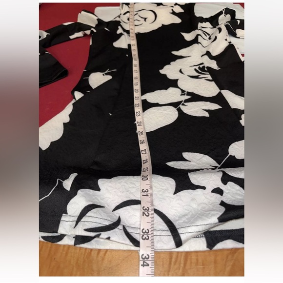 Aryeh Black Flowers DRESS Cold Shoulder A Line Stretchy Knit Mock Neck Flared L - Picture 9 of 11